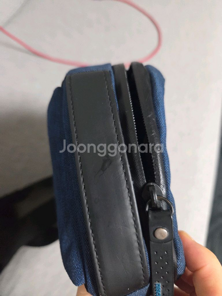 데상트 슬링백--4