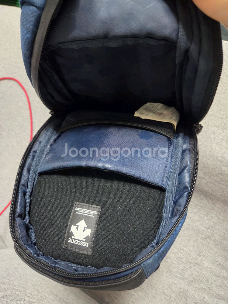 데상트 슬링백--5