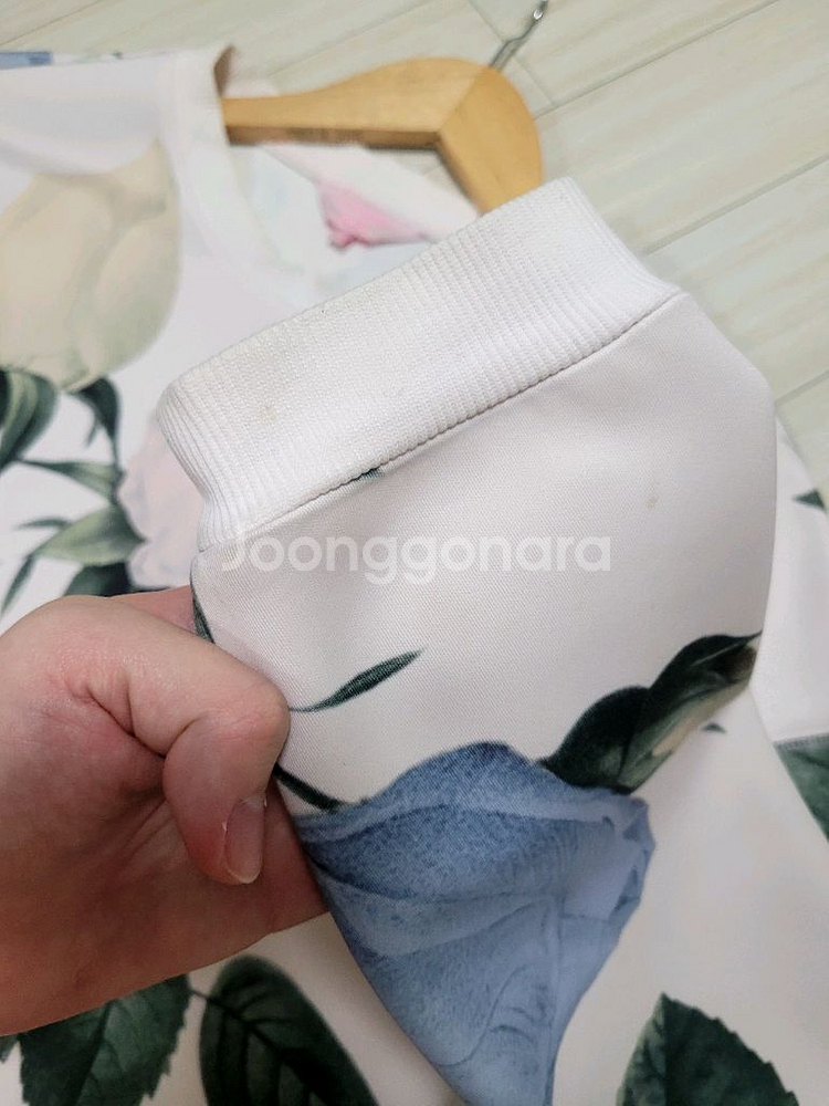 테드베이커 상의 2사이즈 (55사이즈 추정)--8