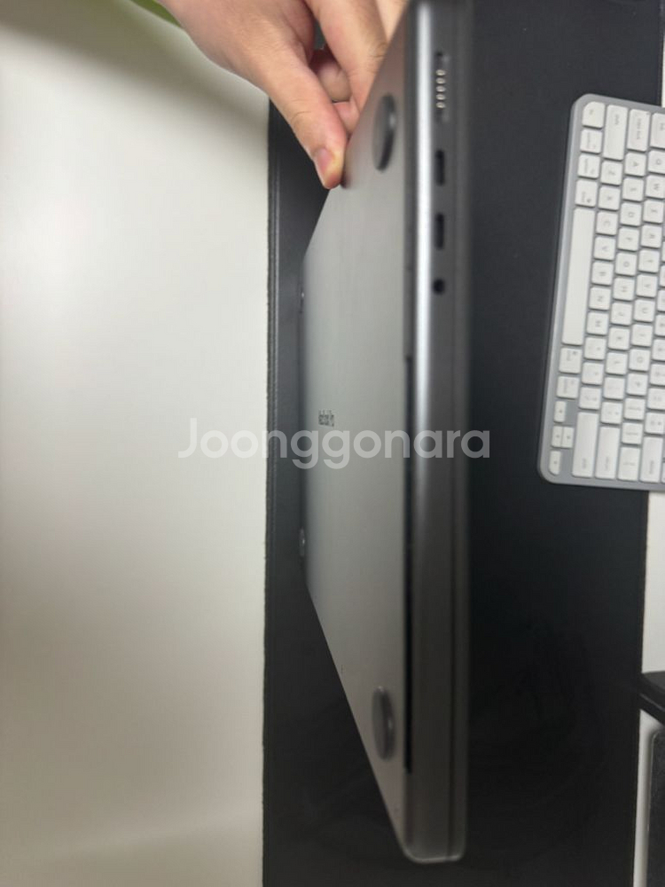 맥북프로 m4 14 램 24g 영문 키보드--12