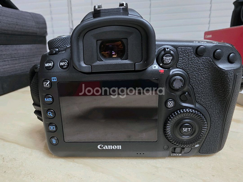 5D MARK4--0