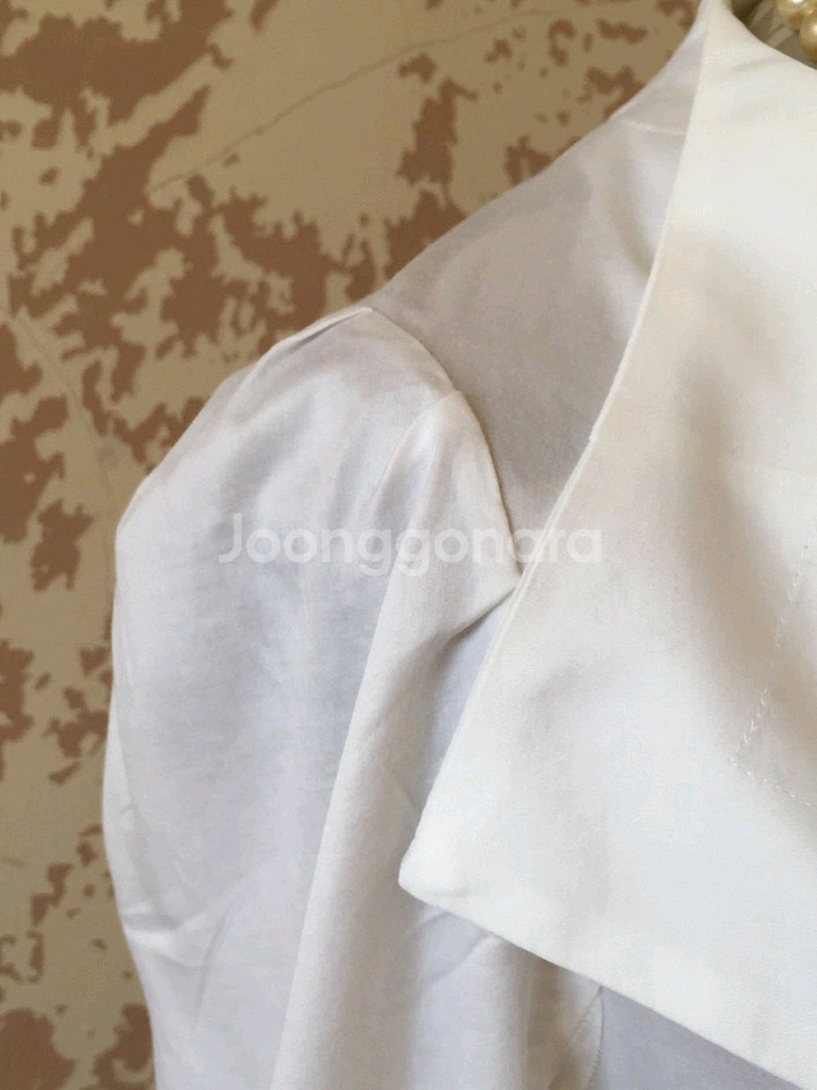 백화점구입 비비안웨스트우드 블라우스--6