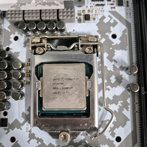 인텔 6세대 i7 6700 cpu 단품