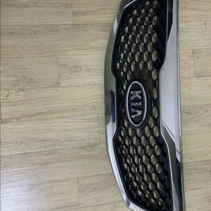 쏘렌토r 순정 그릴 싸게 팝니다.