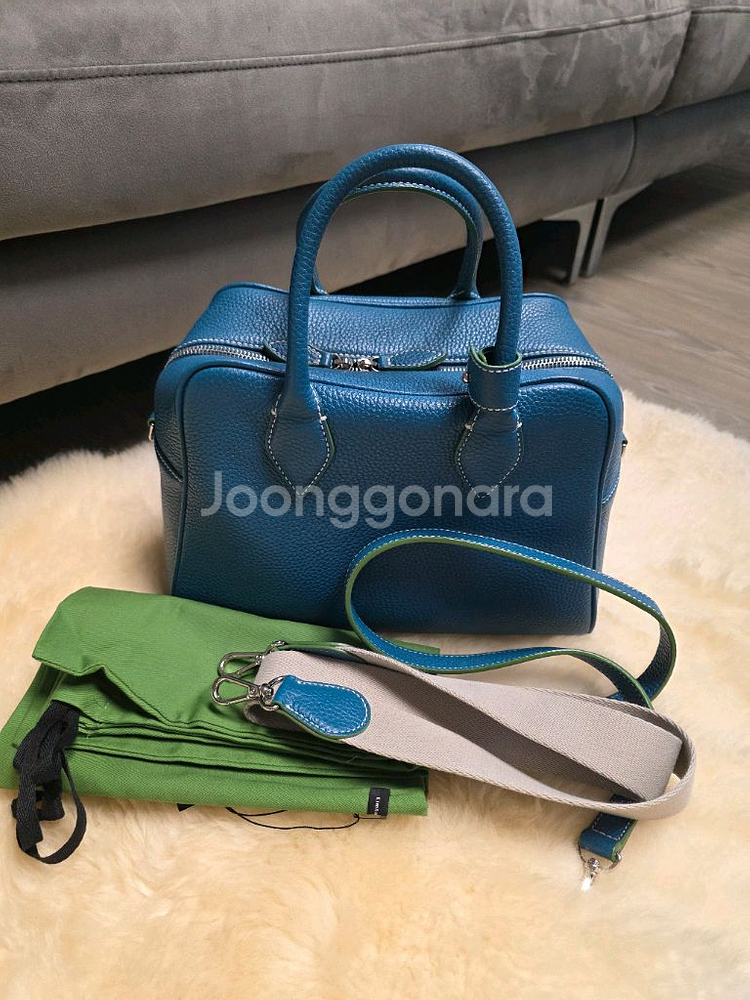 킴스어패럴 띠서울 레옹백 클래식M 터키블루--0