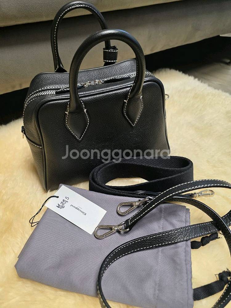 킴스어패럴 띠서울 레옹백 클래식S 블랙--0