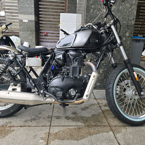 베넬리 임페리알레 400