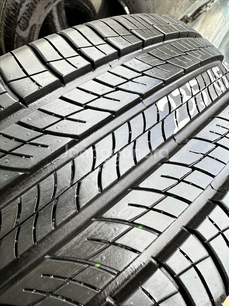 235 65 17한국중고타이어2개2356517--1