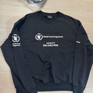 정품 발렌시아가 월드푸드 맨투맨