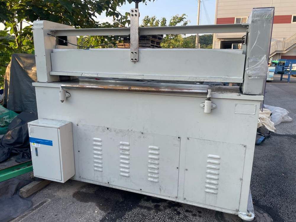 유압재단기 가죽재단 유압 평프레스 재단평프 이미지