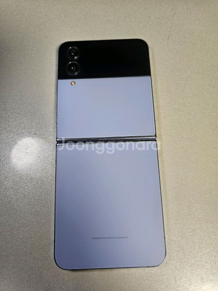 갤럭시 Z 플립4 고장폰 부품용 팝니다--1