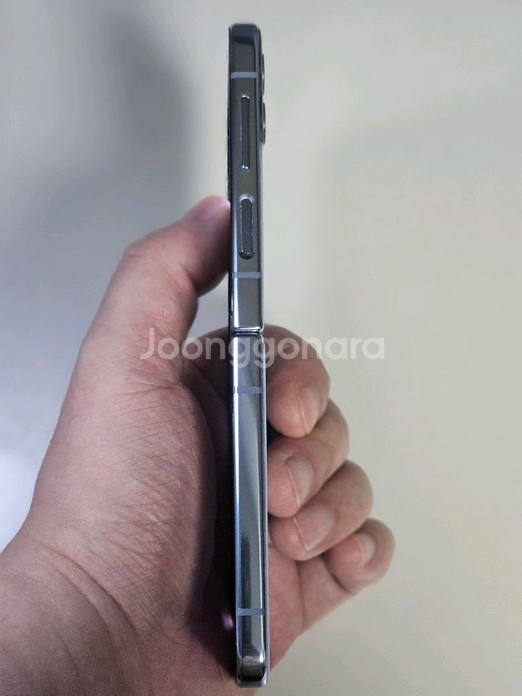 갤럭시 Z 플립4 고장폰 부품용 팝니다--2