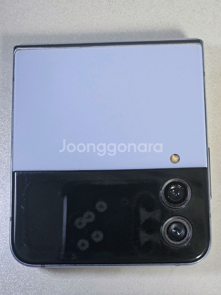 갤럭시 Z 플립4 고장폰 부품용 팝니다--7