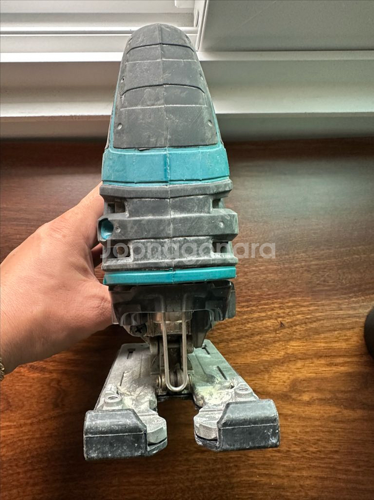 마끼다 충전 직쏘 djv180 판매합니다--3