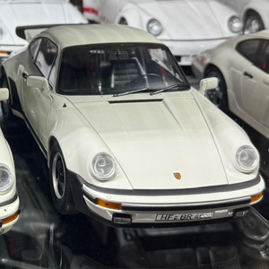 1:18 노레브 포르쉐 911 터보 930 화이트