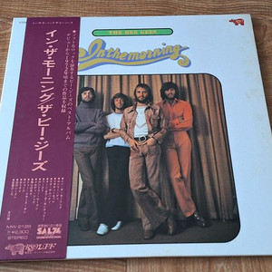 (인하)비지스-Hoilday LP GF커버(무배)