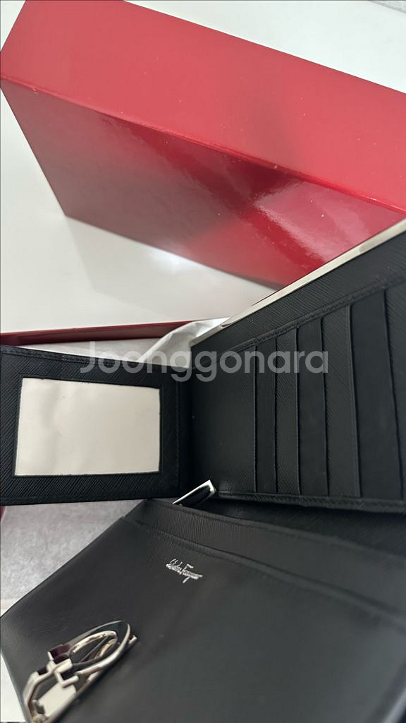 새제품) 페레가모 간치니 장지갑--3