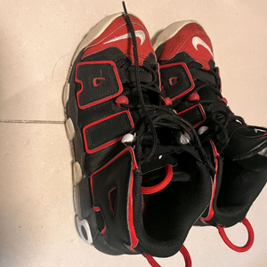 나이키 에어 모어 업템포