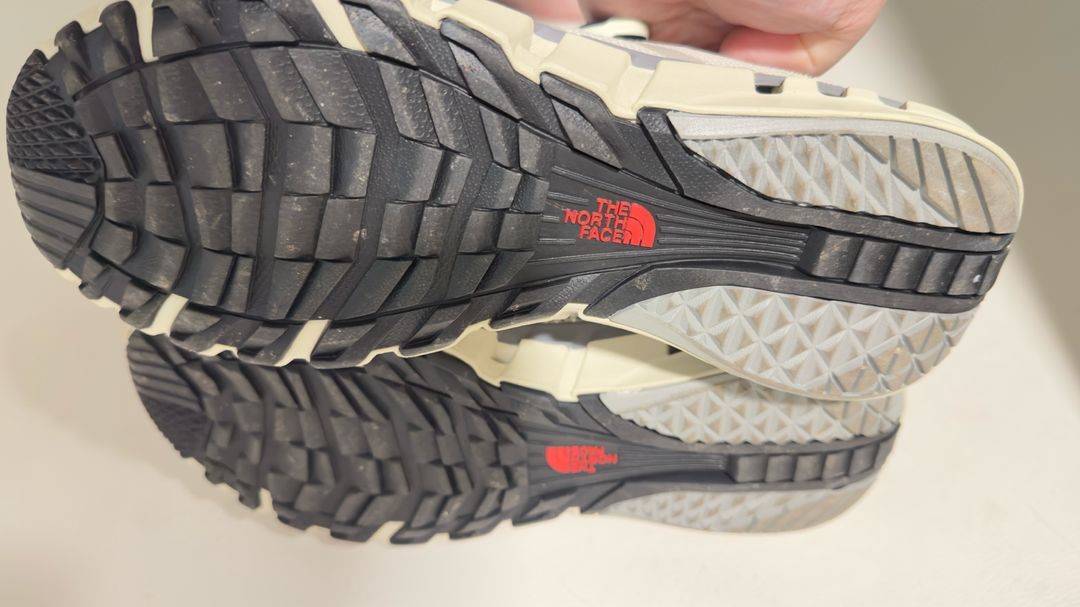 노스페이스 Activist BOA 등산화 270mm--2