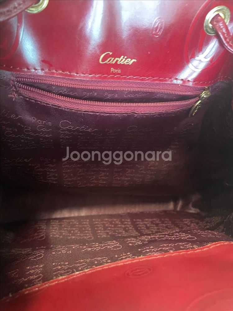 Cartier(까르띠에) 버건디 가방 버킷백입니다--8