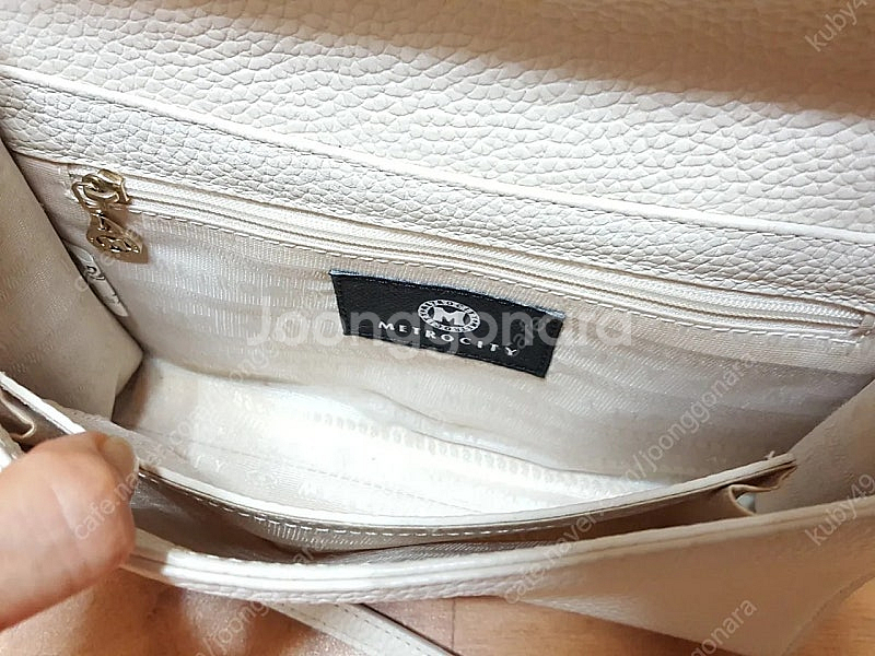 정품)메트로시티 J61MF140I 소가죽 클러치 크로스--2