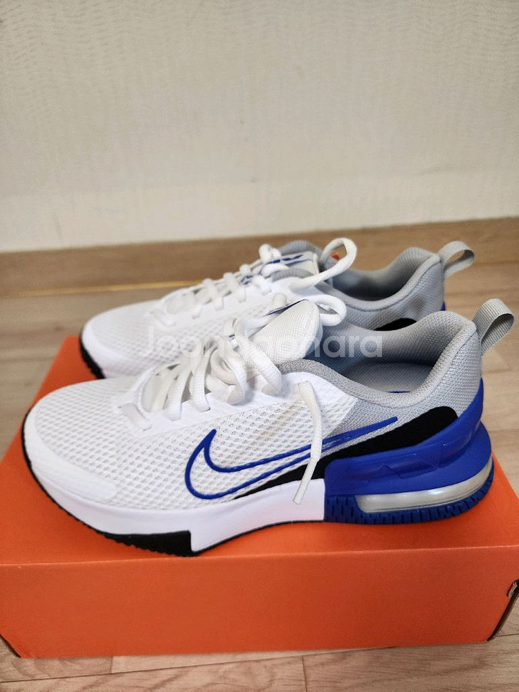 (새상품)나이키 에어맥스 러닝화 알파 260사이즈--0