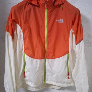 노스페이스 여성 아노락 M 경량 바람막이