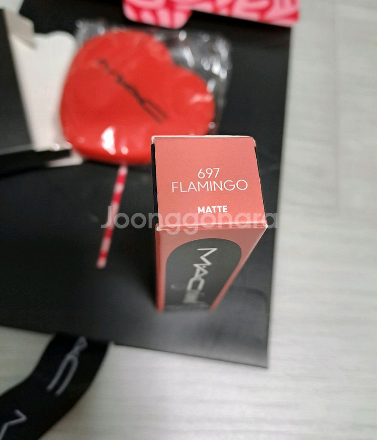 맥(MAC) 맥시멀 매트 립스틱(플라밍고)새상품--1
