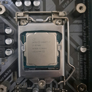 인텔 i7-8700k 팝니다