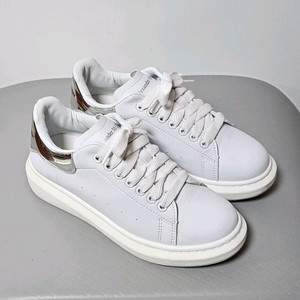 알렉산더 맥퀸 오버솔 스니커즈 38사이즈(240)