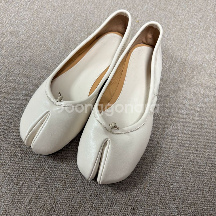 빅사이즈 말랑 타비 족발 플랫 265mm--1