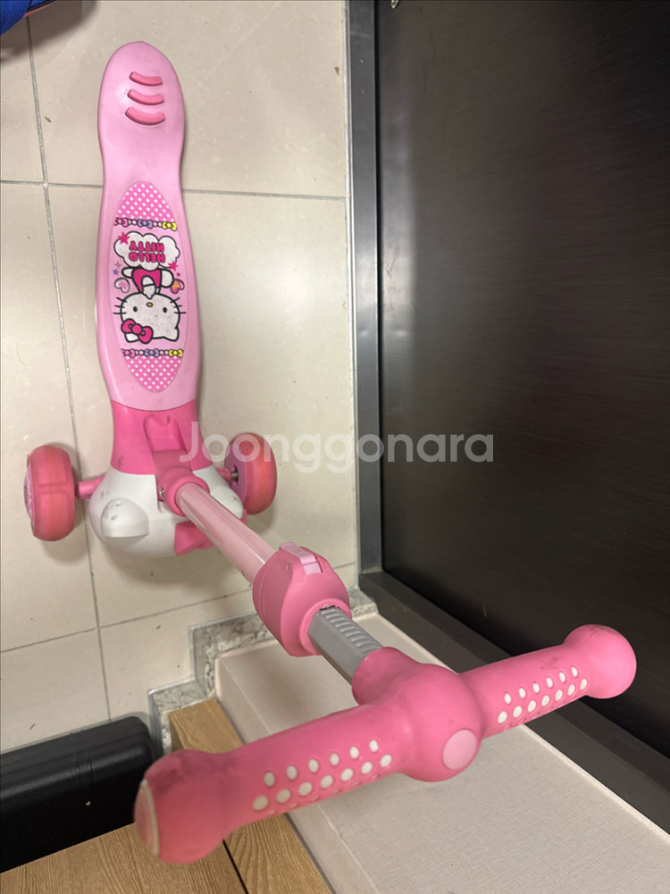 헬로키티 킥보드--0