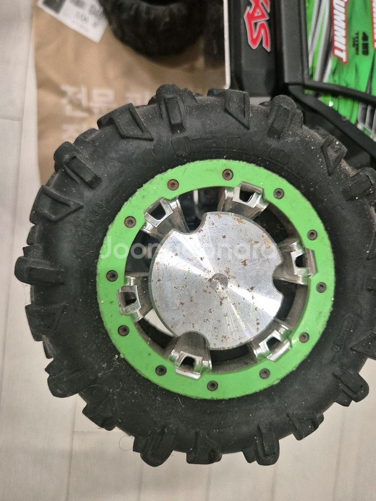 트랙사스 서밋 RC카 판매--4