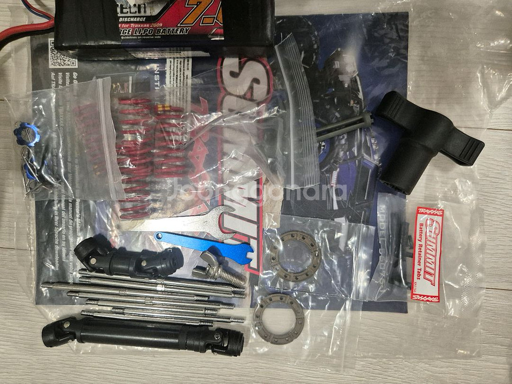 트랙사스 서밋 RC카 판매--8