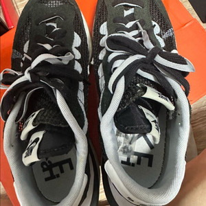 [255] 나이키 x 사카이 베이퍼와플 블랙 화이트