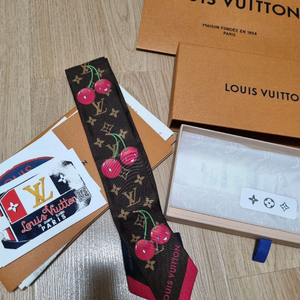 루이비통 무라카미 타카시 체리 방도