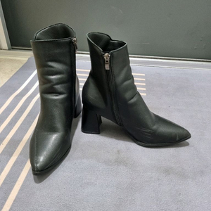 블랙 앵클 부츠240_245