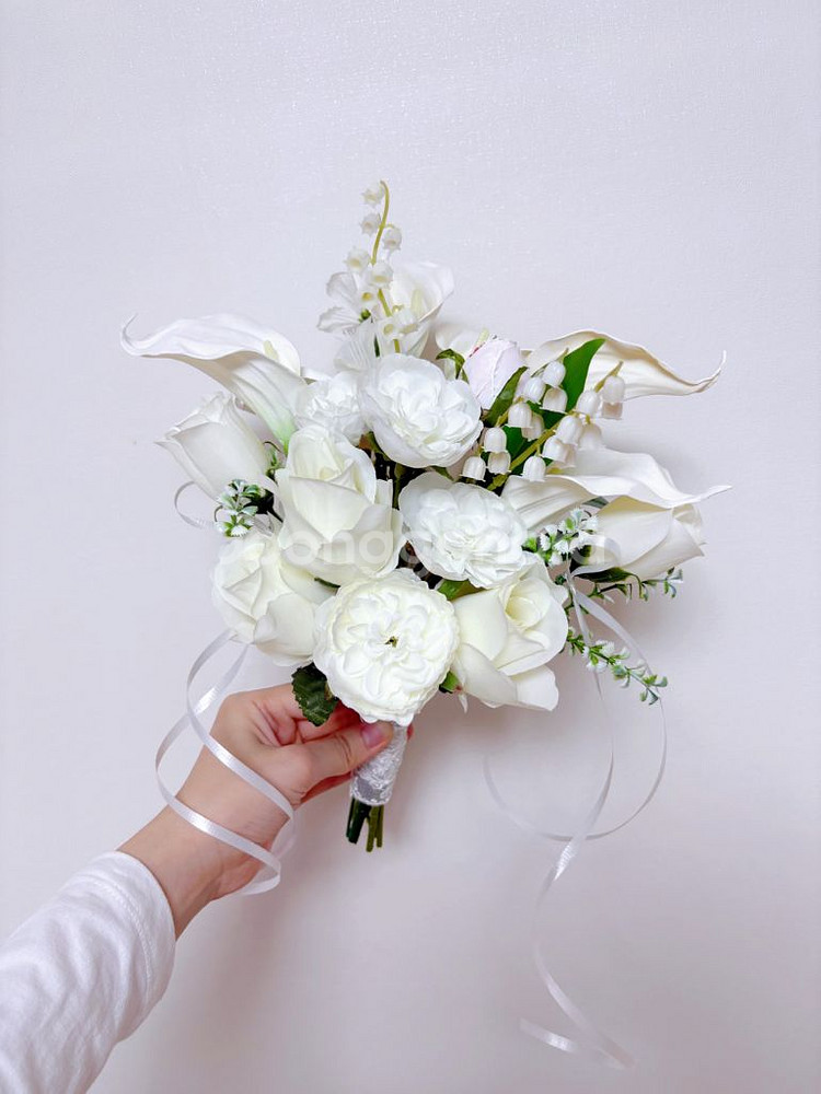 화이트 카라 장미 부케 실크플라워 웨딩 조화부케--0