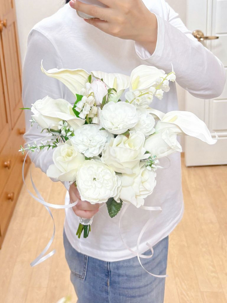 화이트 카라 장미 부케 실크플라워 웨딩 조화부케--2
