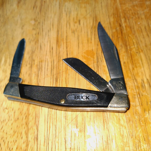 BUCK303three blade knife