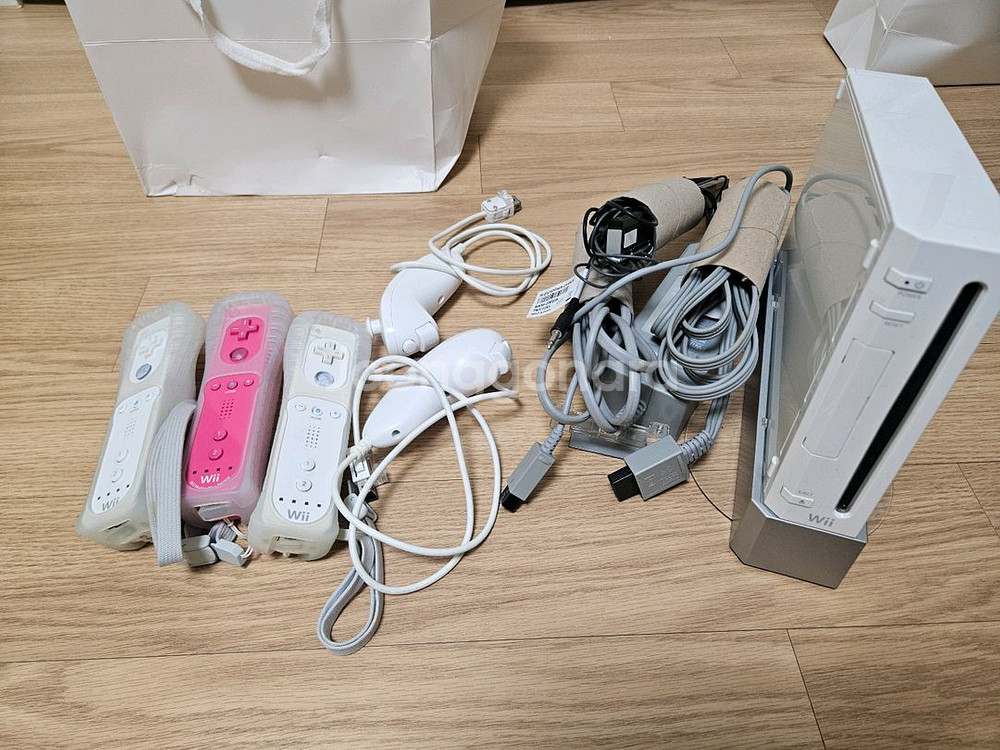 닌텐도 Wii 게임기+게임팩 판매--0