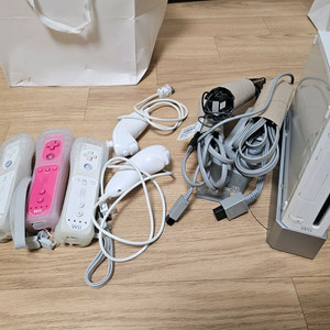 닌텐도 Wii 게임기+게임팩 판매