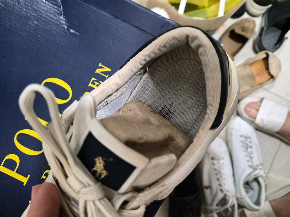 폴로 스니커즈 eu42 270 이미지