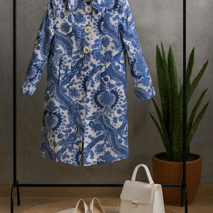 SELECTION 유니크 패턴 코트