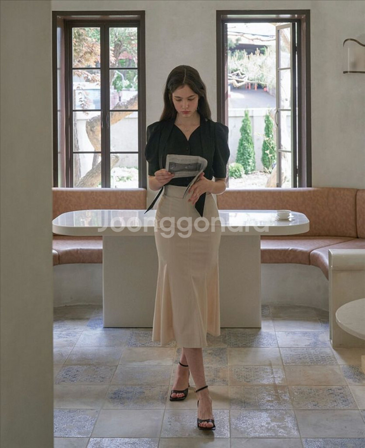 새상품 플로움 머메이드 롱스커트 블랙 s--0