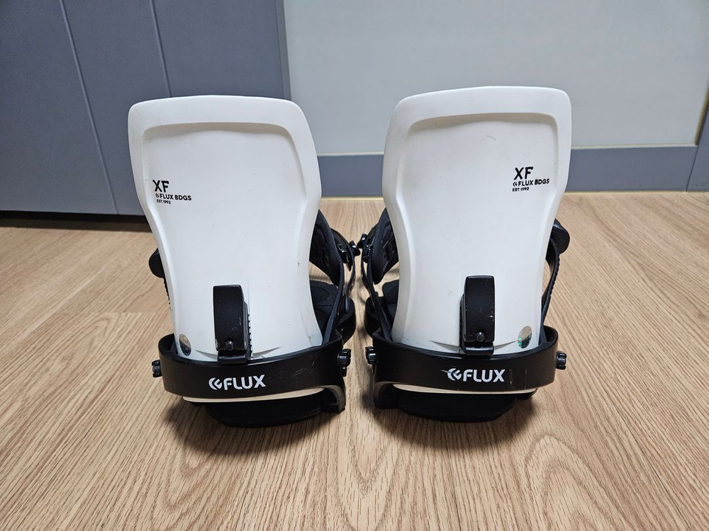 2223 플럭스 xf s사이즈 흰&검--3