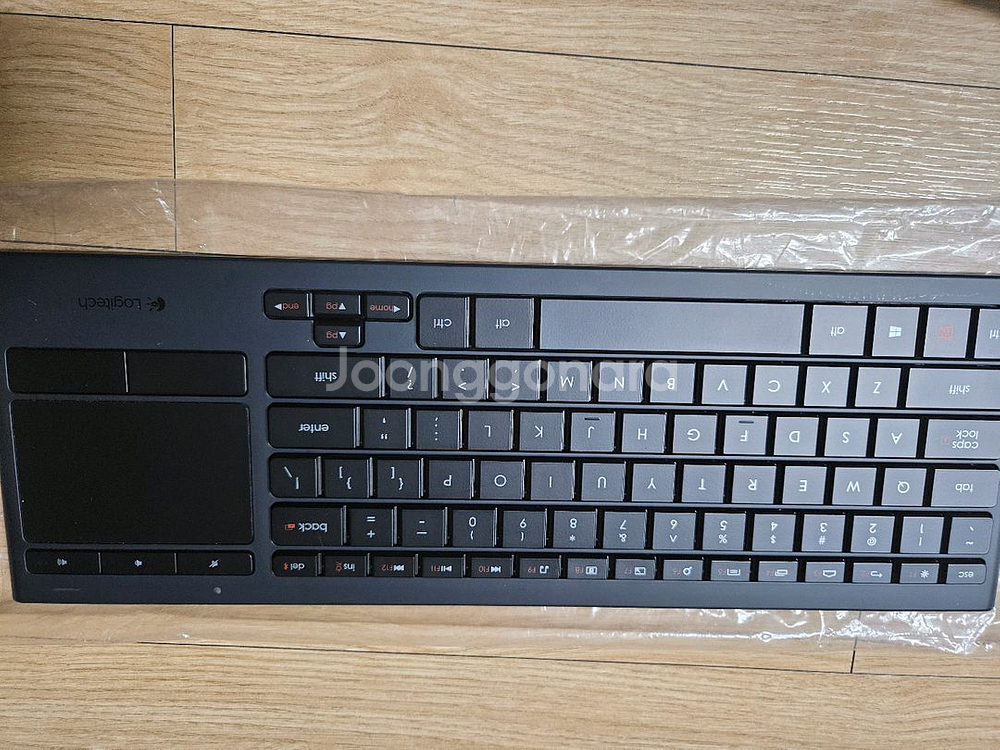 로지텍 블루투스 키보드 k830--0