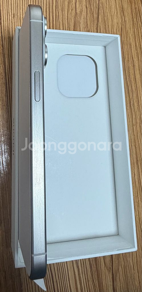 아이폰15 프로맥스 256GB 화이트 (리퍼) 팝니다.--7