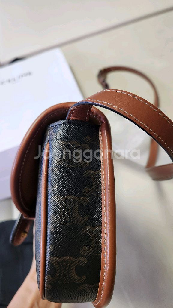 셀린느 미니베사체 가방--2