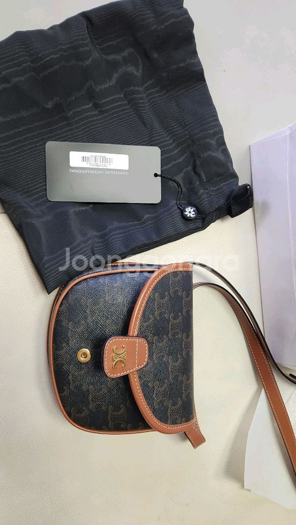 셀린느 미니베사체 가방--7